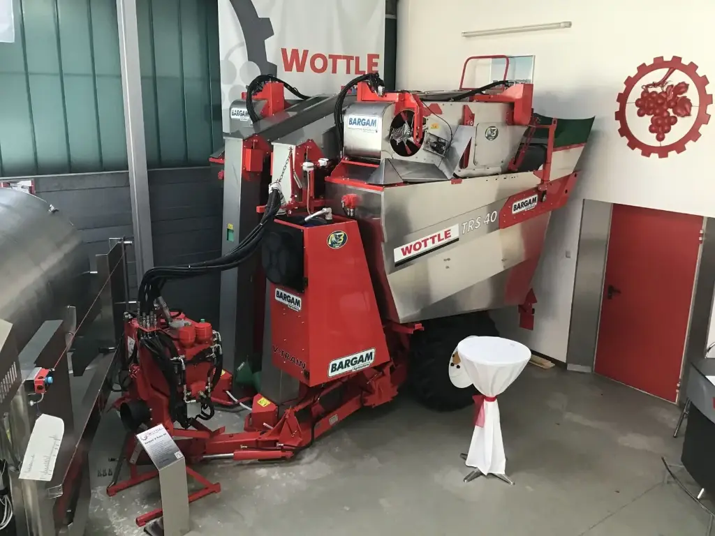 BARGAM Traubenvollernter (gezogen) V-Train TRS 40 / Bj. 2023 - Vorführgerät